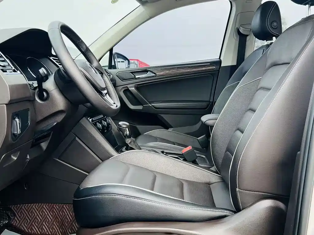 Volkswagen Tiguan L — миниатюра 9