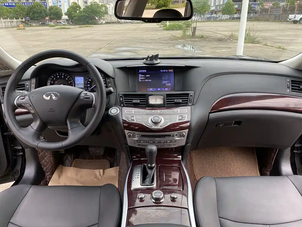Infiniti Q70 2017 Q70L 2.5L Enjoy