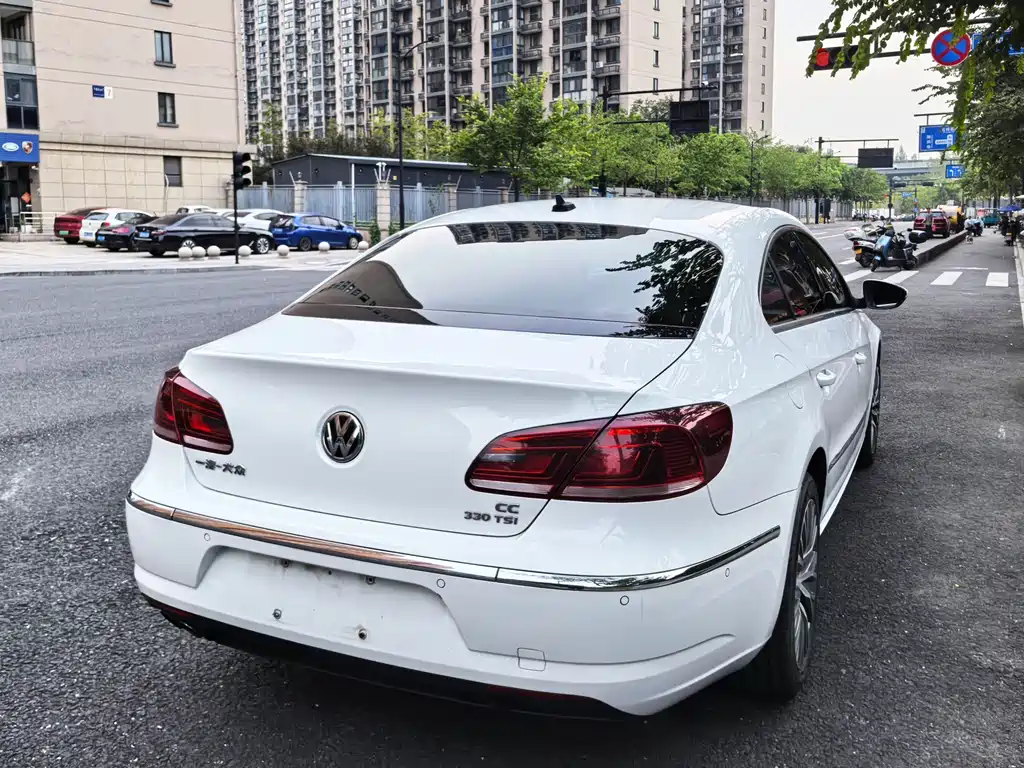 Volkswagen FAW - Passat CC CC 2016 1.8TSI Luxury