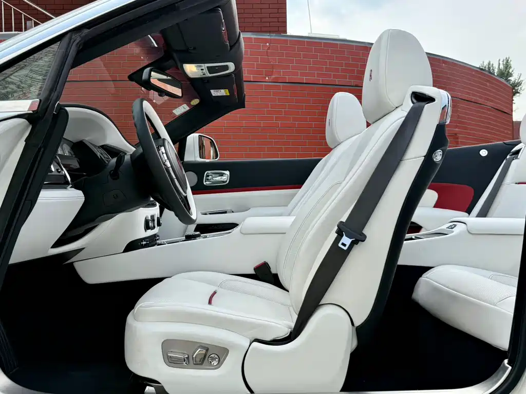 Rolls-Royce Dawn — миниатюра 13