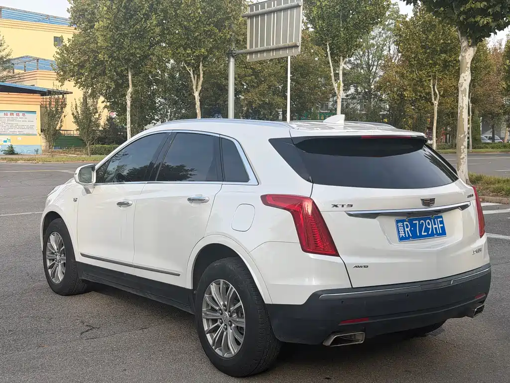 Cadillac XT5 — миниатюра 3