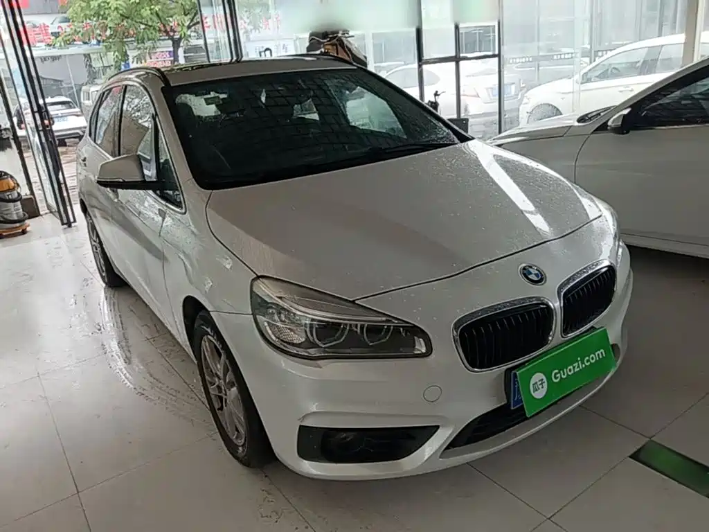 BMW 2 Series Active Tourer — миниатюра 4