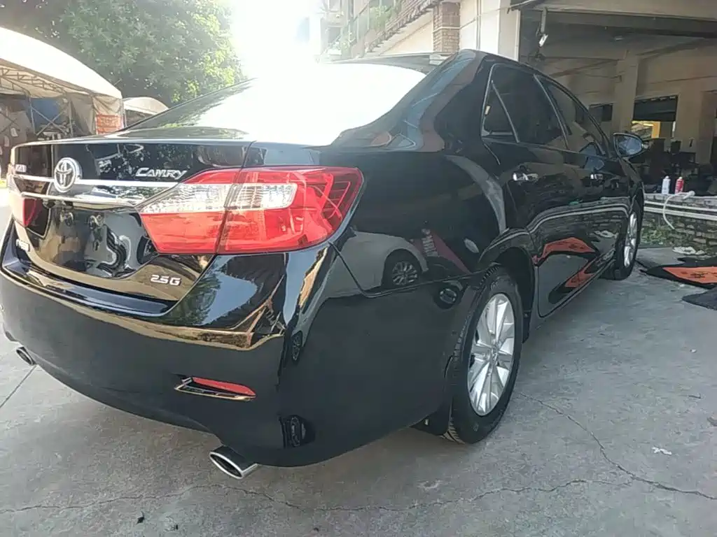 Toyota Camry — миниатюра 7