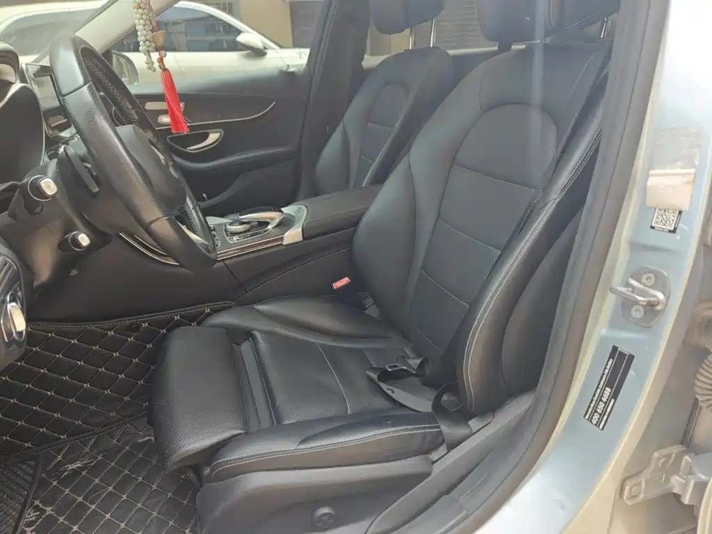 Mercedes-Benz C-Class — миниатюра 8
