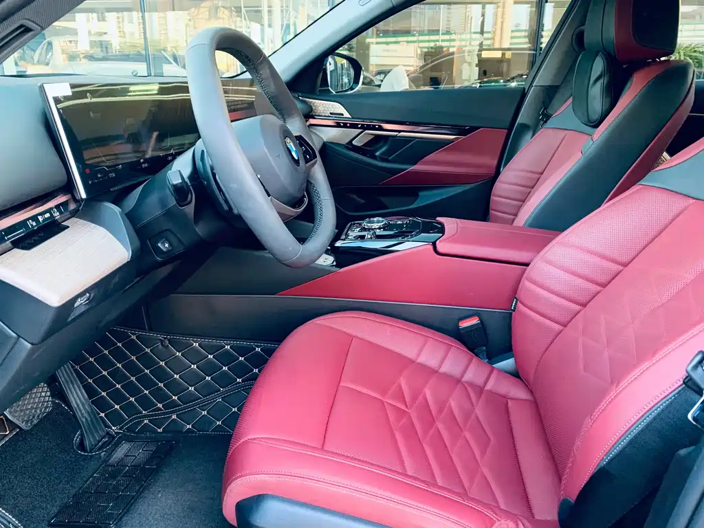 BMW 5 Series — миниатюра 7