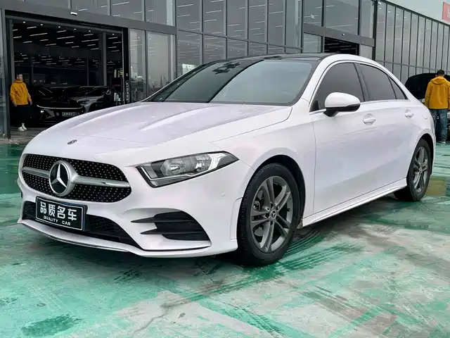 MERCEDES-BENZ  A CLASS 2020
