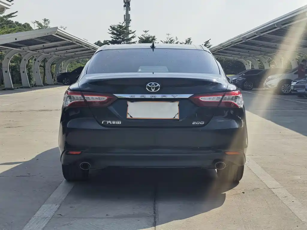 Toyota Camry — миниатюра 7