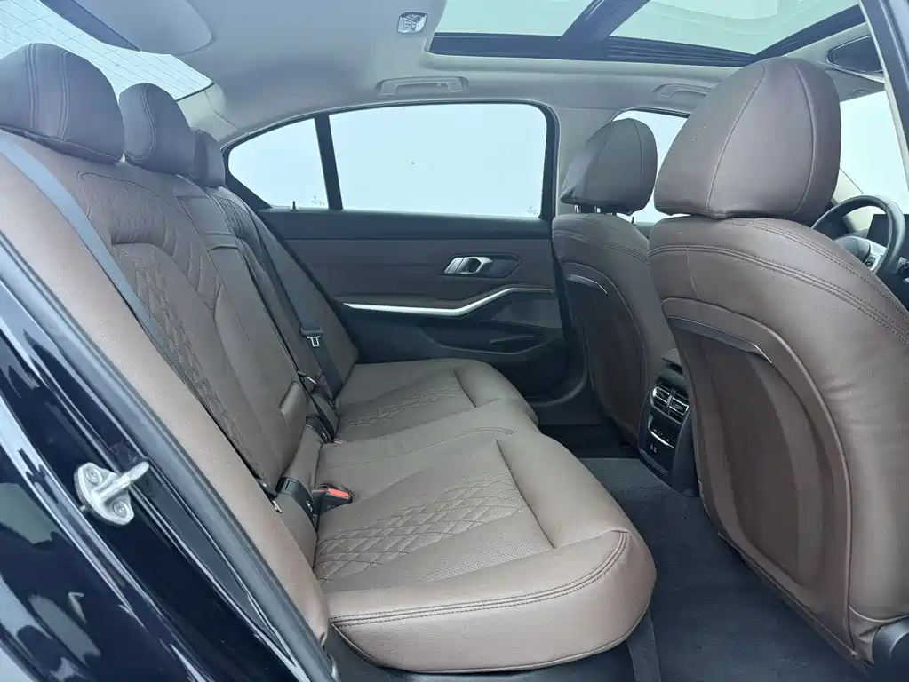 BMW 3 Series — миниатюра 16