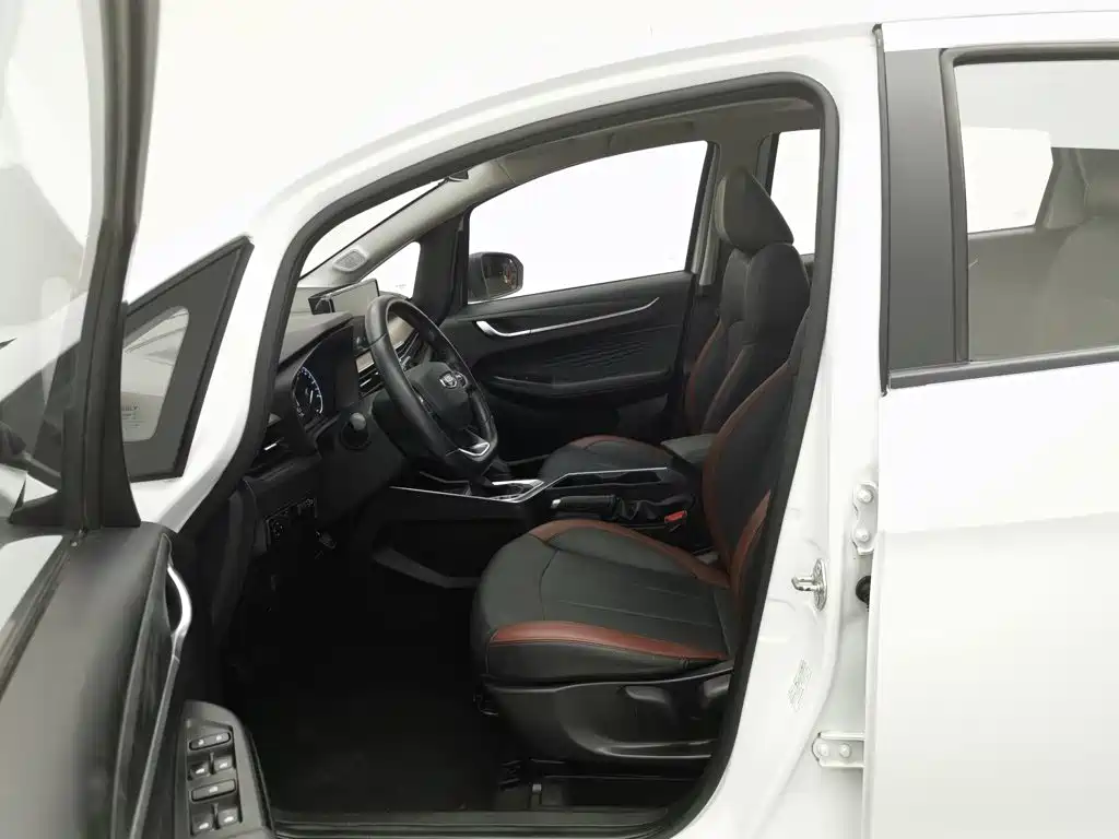 Geely Vision X3 — миниатюра 10