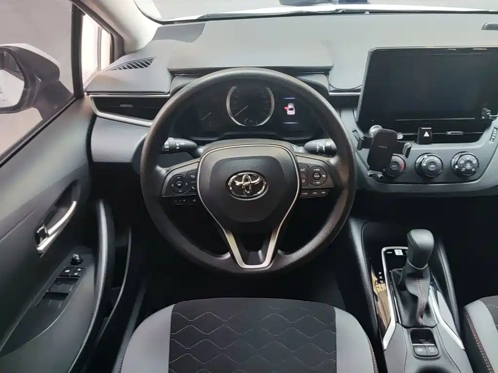 Toyota Corolla — миниатюра 11