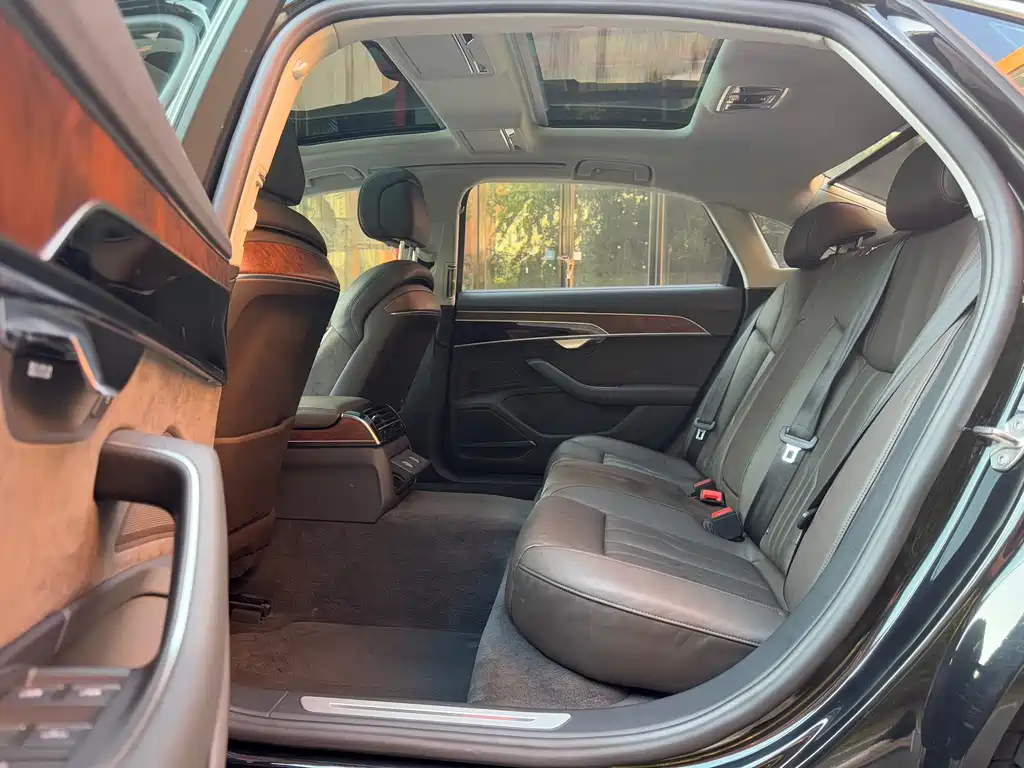 Audi A8 2018 A8L 55 TFSI quattro Premium