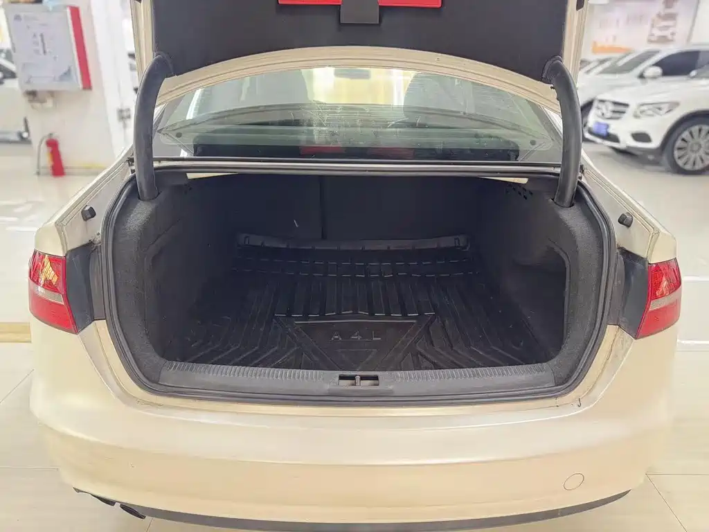 Audi A4L — миниатюра 29