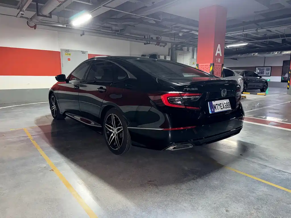 Honda Accord — миниатюра 7