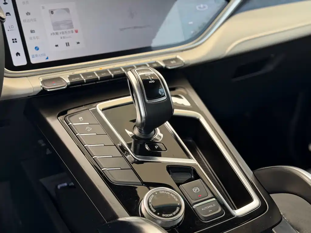 GEELY AUTOMOBILE BOYUE