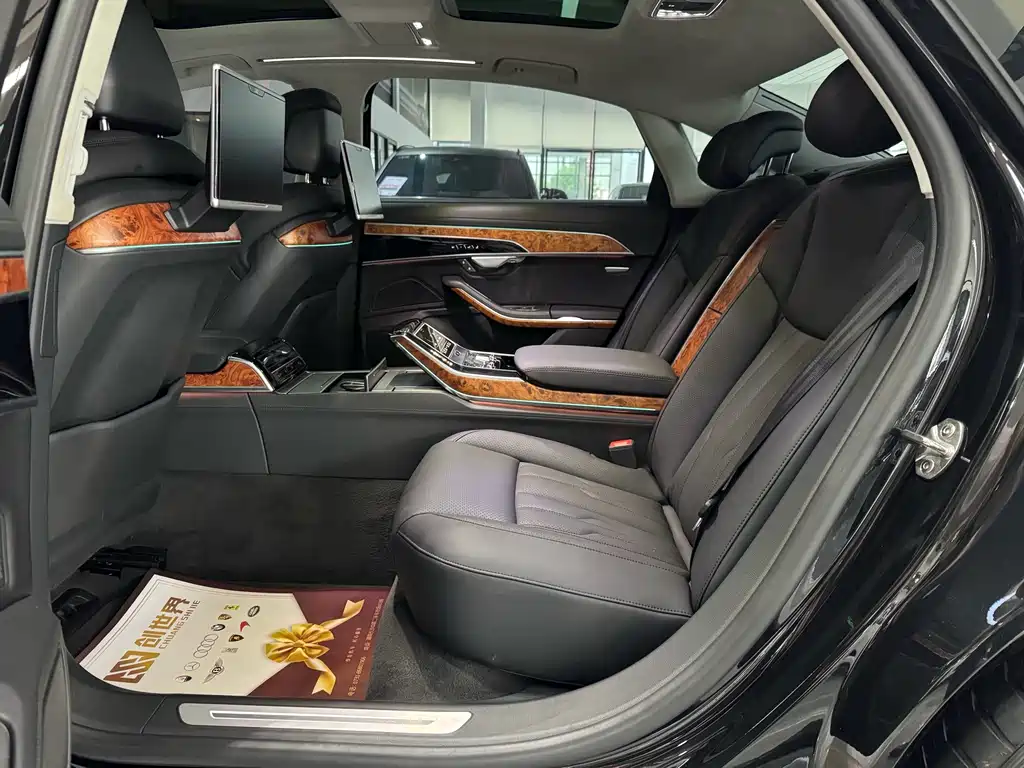 Audi A8 — миниатюра 9