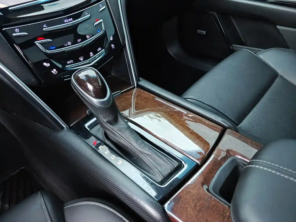 Cadillac XTS — миниатюра 20