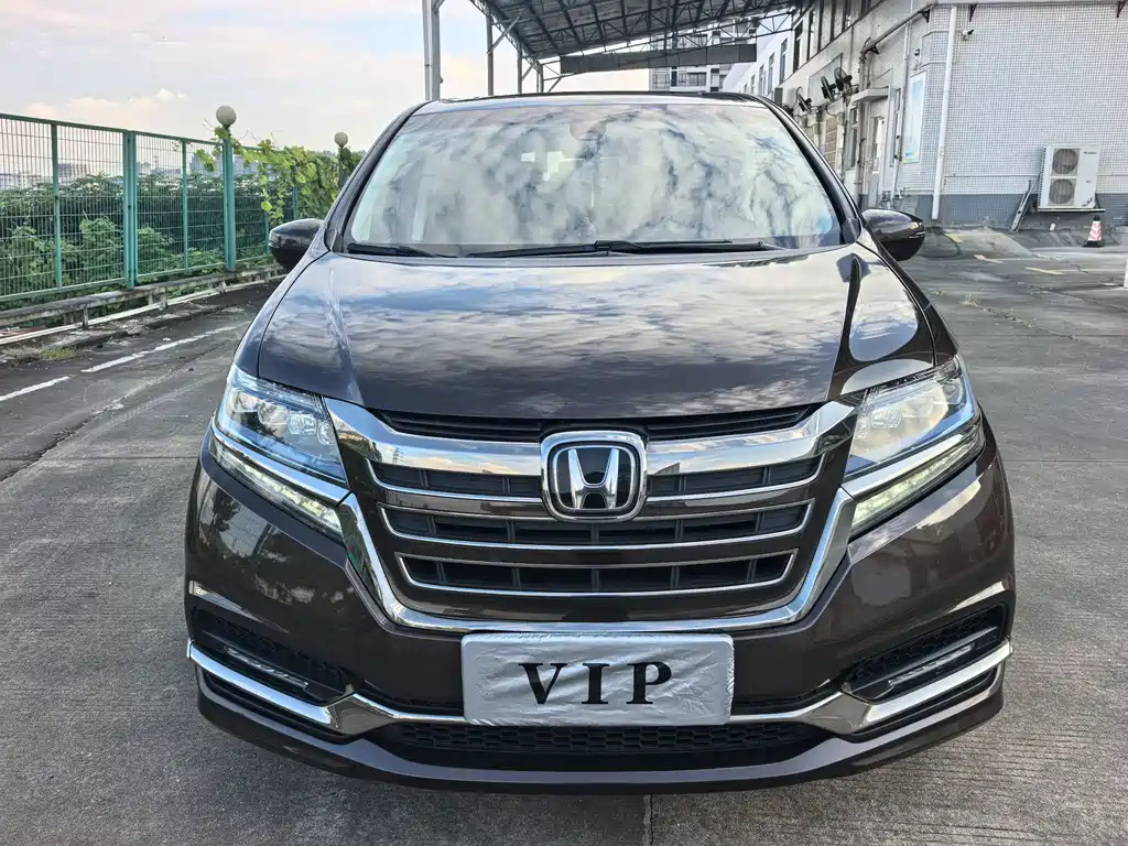Honda Elysion — миниатюра 2
