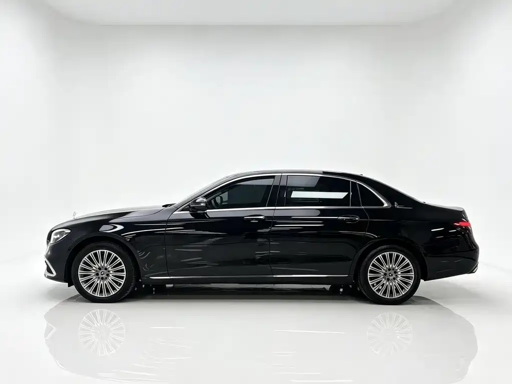 Mercedes-Benz E-Class — миниатюра 4