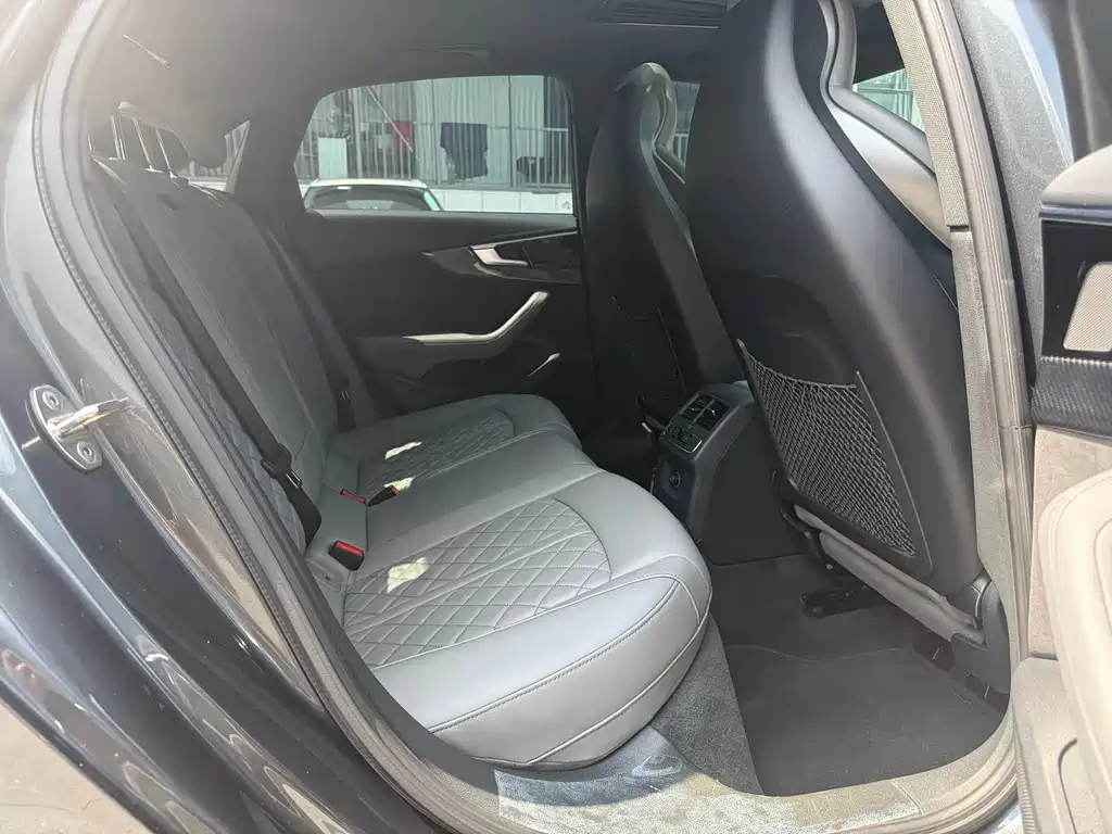 Audi S4 — миниатюра 9