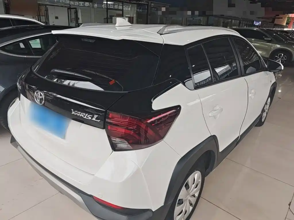 Toyota Yaris L — миниатюра 7