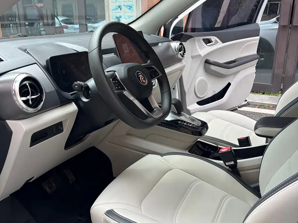 BYD Yuan Pro — миниатюра 8