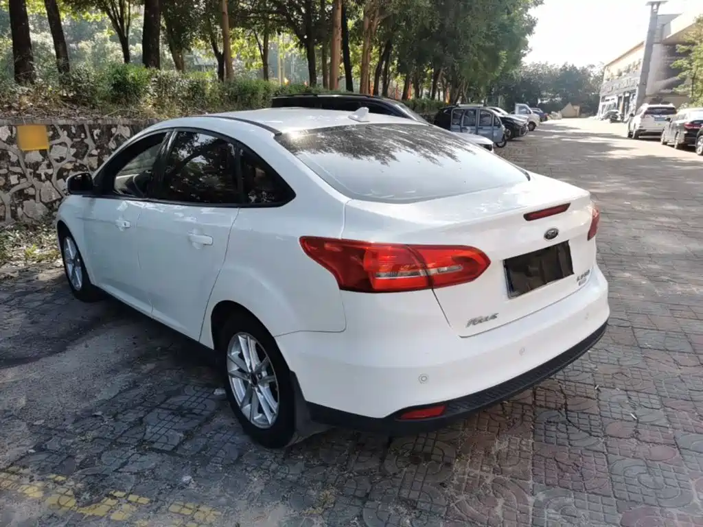 Ford Focus — миниатюра 5