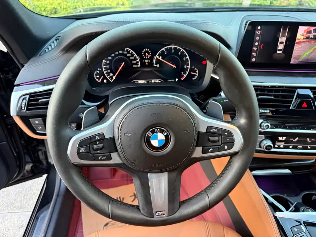 BMW 5 Series — миниатюра 24