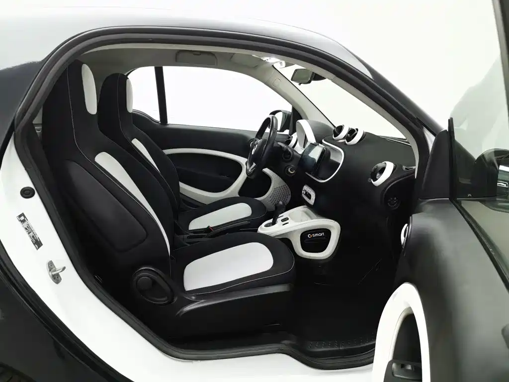 smart Smart Fortwo — миниатюра 23