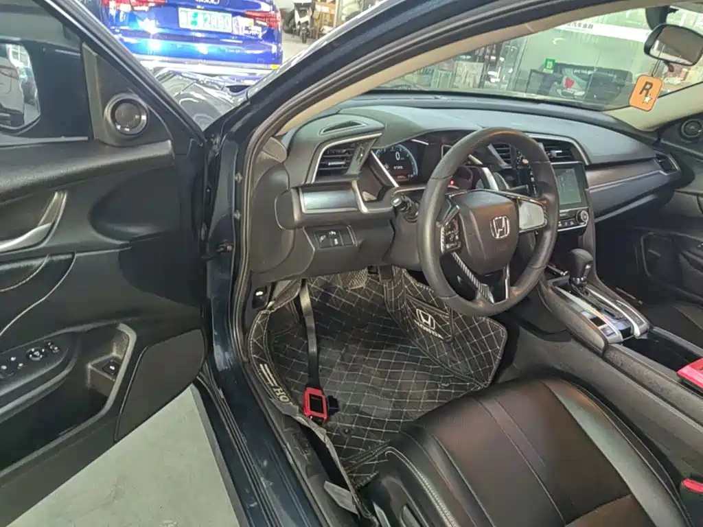 Honda Civic — миниатюра 12