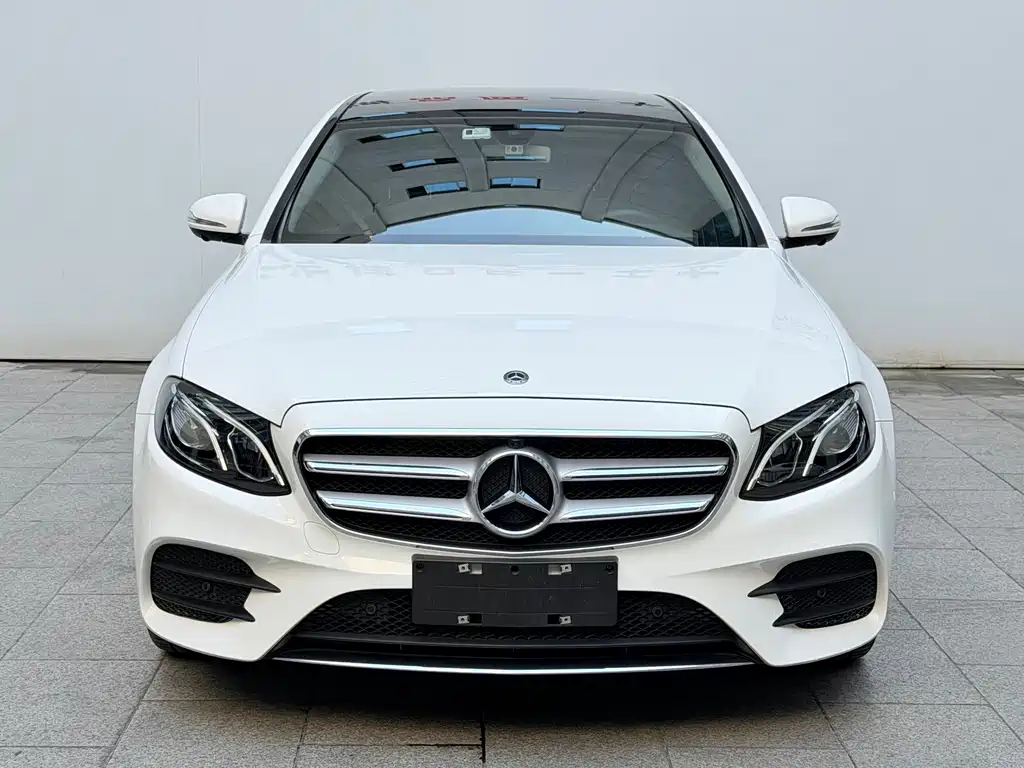Mercedes-Benz E-Class — миниатюра 4