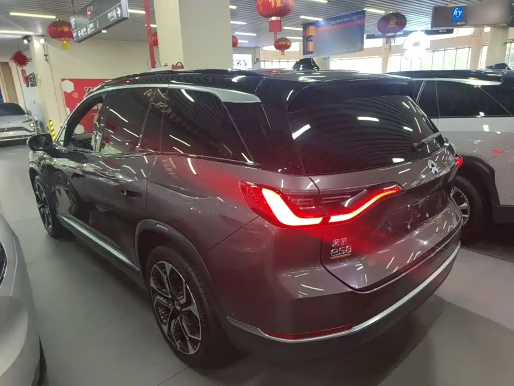 NIO ES8 — миниатюра 5