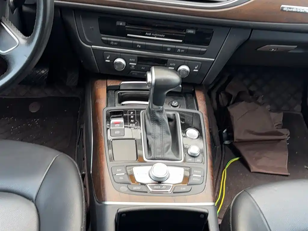 Audi A6L 2014 TFSI Comfort