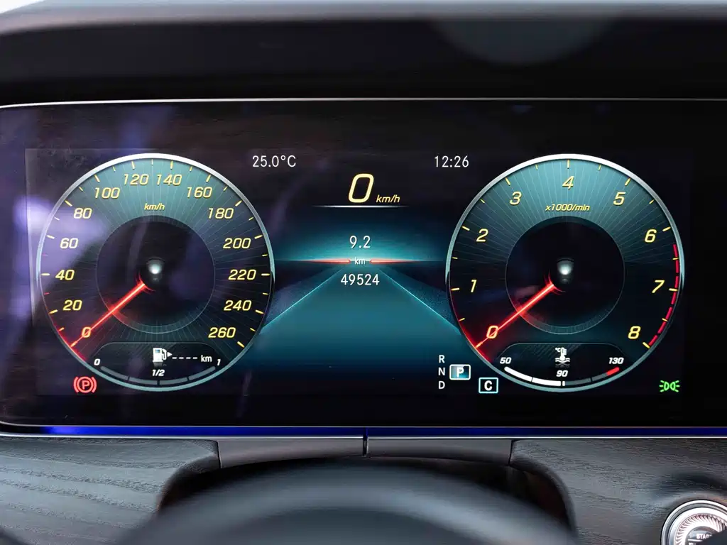 Mercedes-Benz E-Class (Import) — миниатюра 14