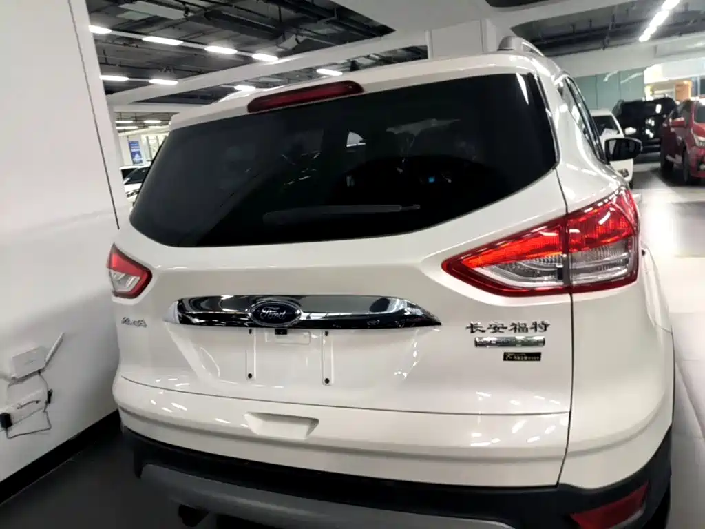 Ford Kuga — миниатюра 6