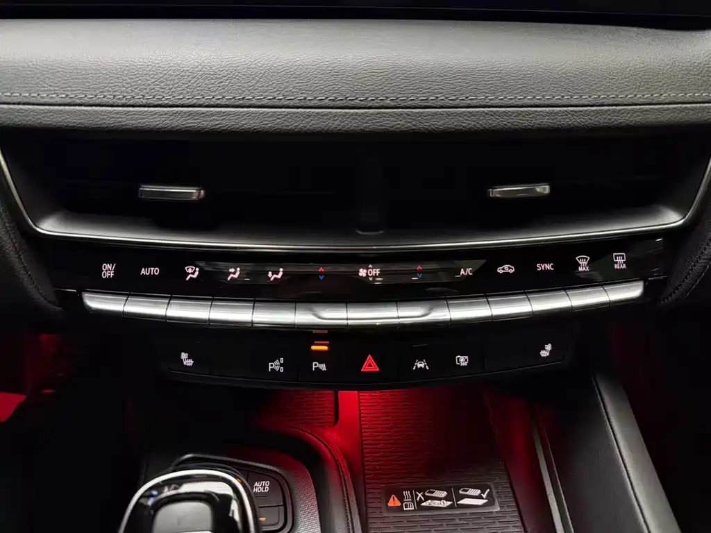 Cadillac CT5 — миниатюра 15