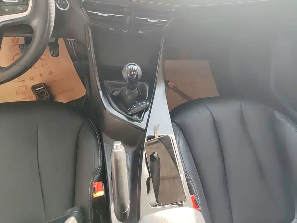 Roewe i5 — миниатюра 14