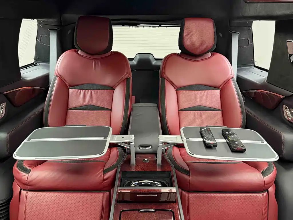 Cadillac Escalade — миниатюра 6