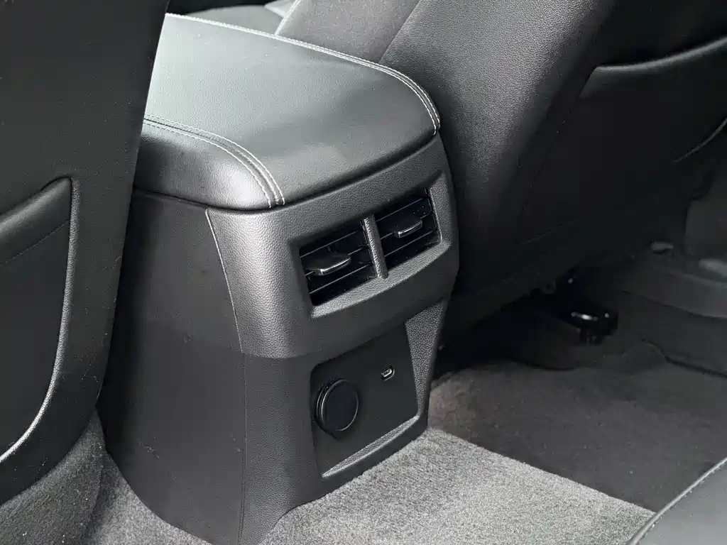 Cadillac CT5 — миниатюра 16