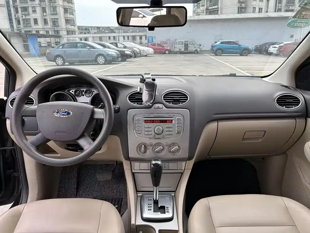 Ford Focus 2012 1.8L AT Fashion