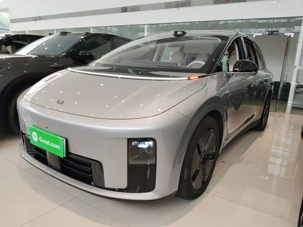 Li Auto Li i8