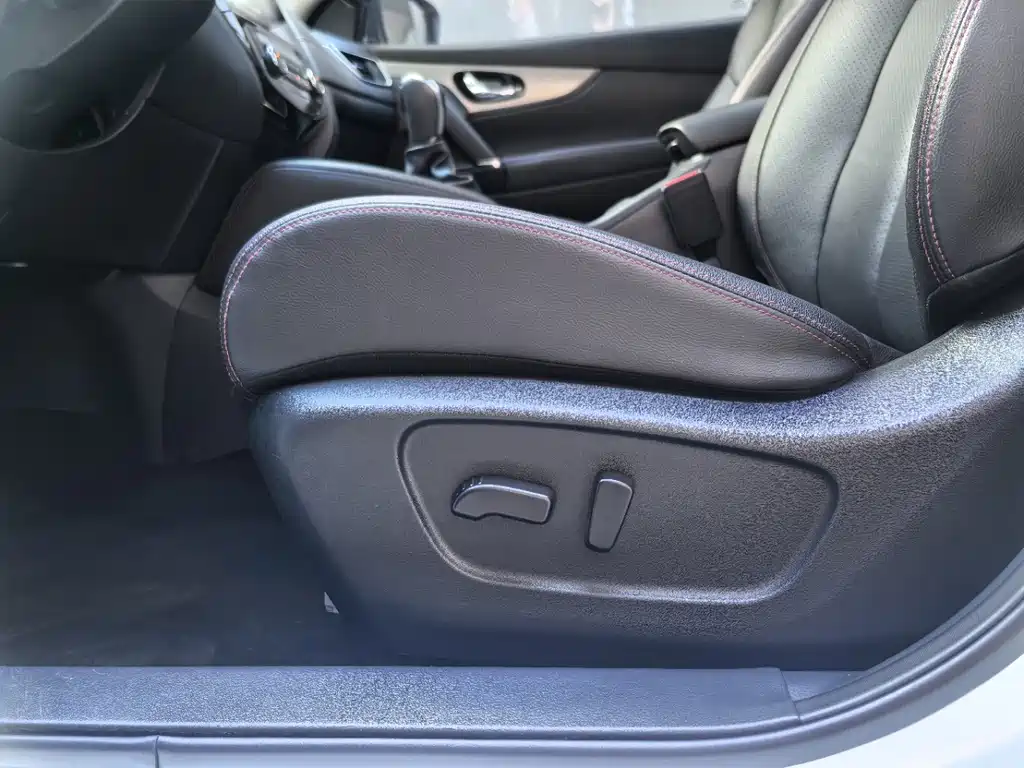 Nissan Qashqai — миниатюра 21