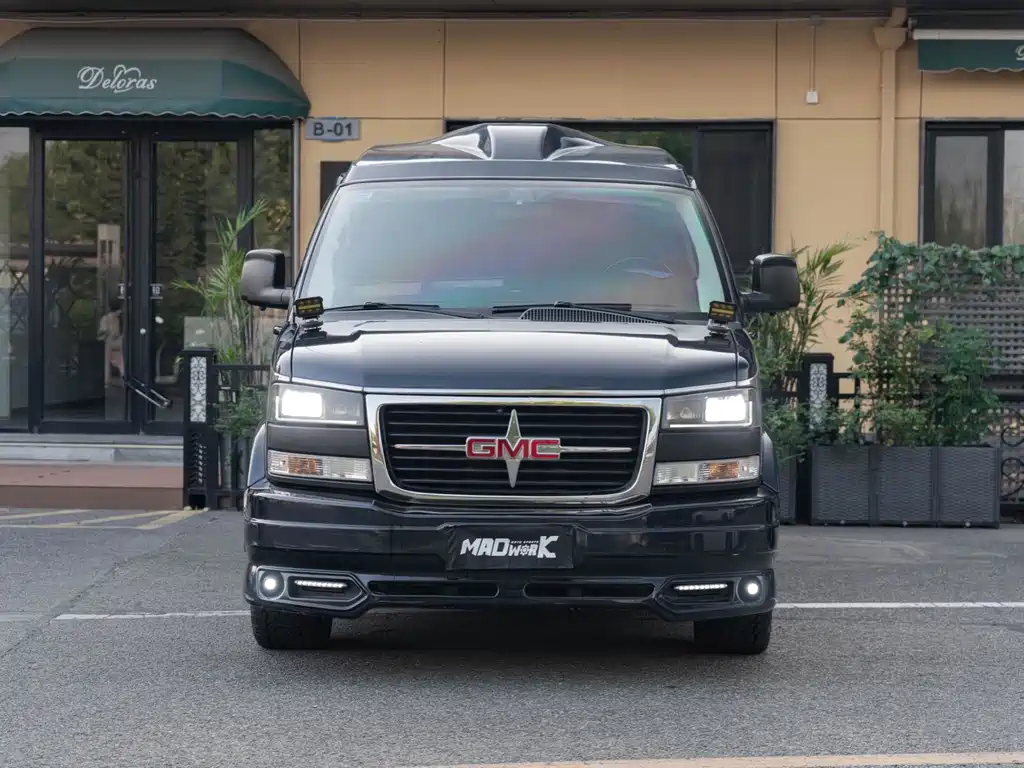 GMC Savana — миниатюра 2