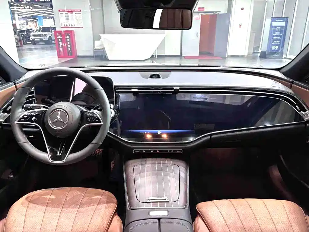 Mercedes-Benz E-Class E 2024 E 300 L Luxury