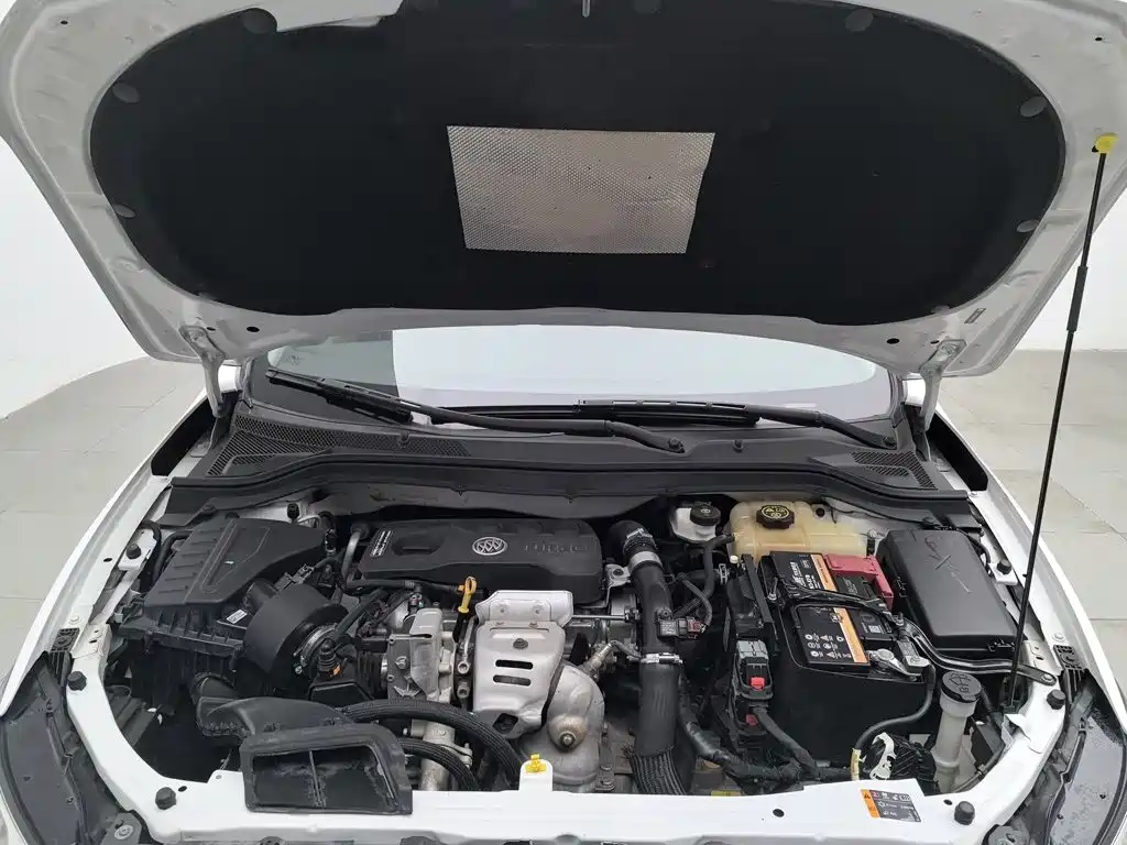 Buick Excelle — миниатюра 6