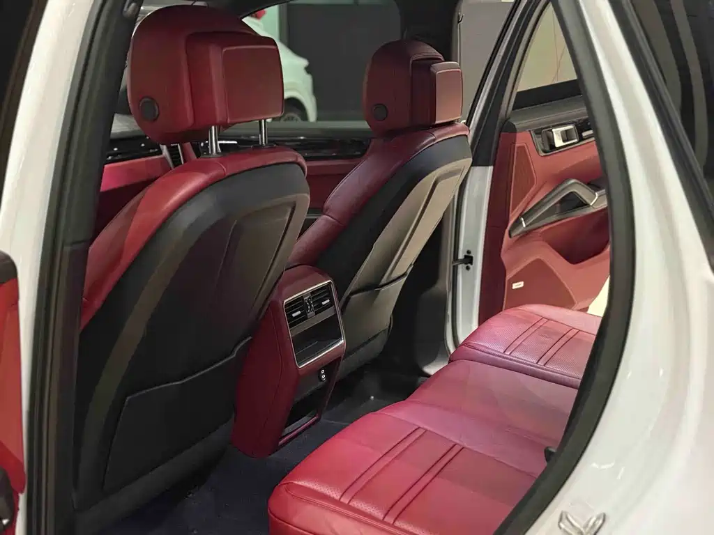 Porsche Cayenne — миниатюра 8