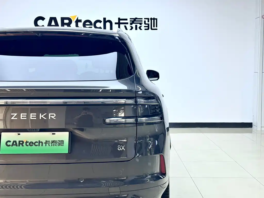 Zeekr 极氪8X — миниатюра 8
