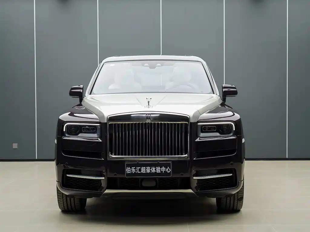 Rolls-Royce Cullinan 2018 мест