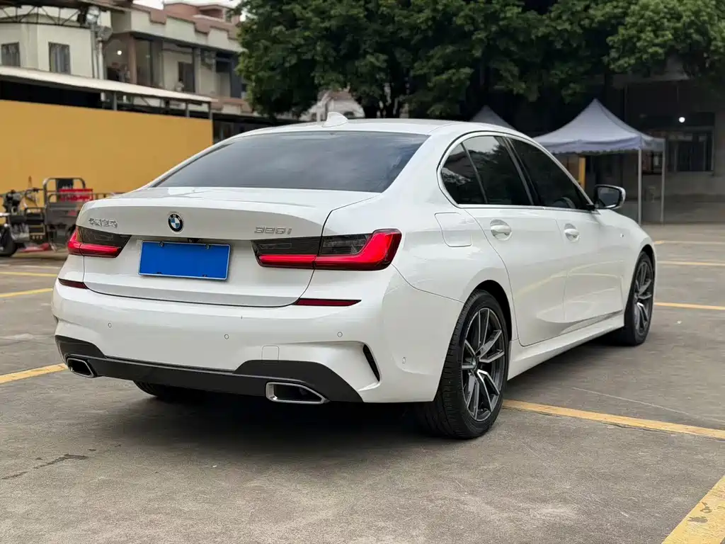 BMW 3 Series — миниатюра 8