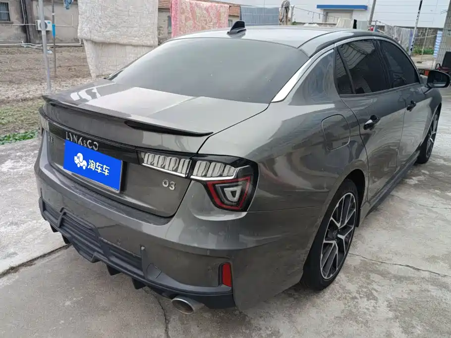 Lynk & Co 03 — миниатюра 3