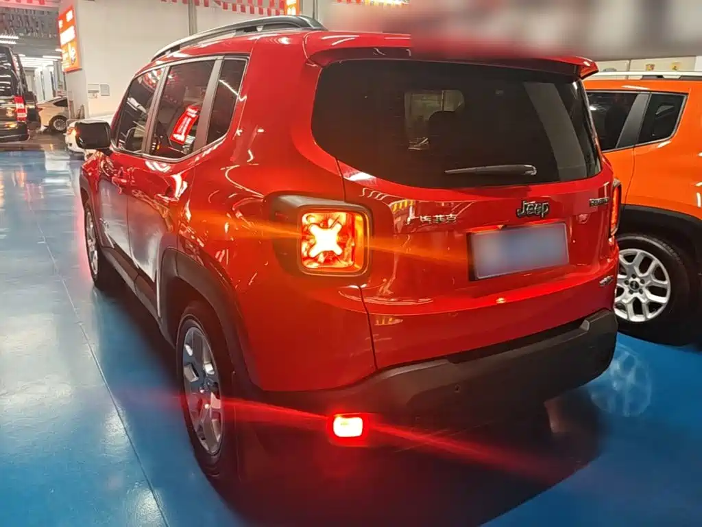 Jeep Renegade — миниатюра 5